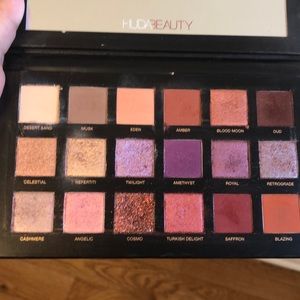 100% Authentic Huda Palette